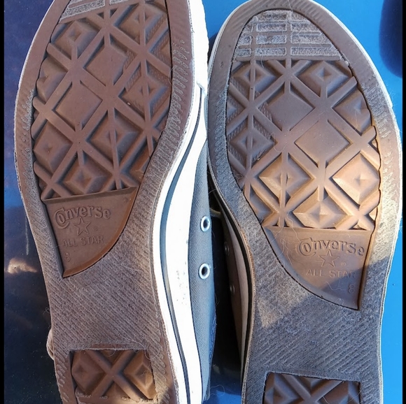 Converse Sneakers Size 10 - Picture 4 of 7